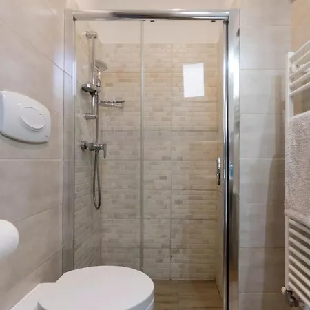 Algi Holiday home *